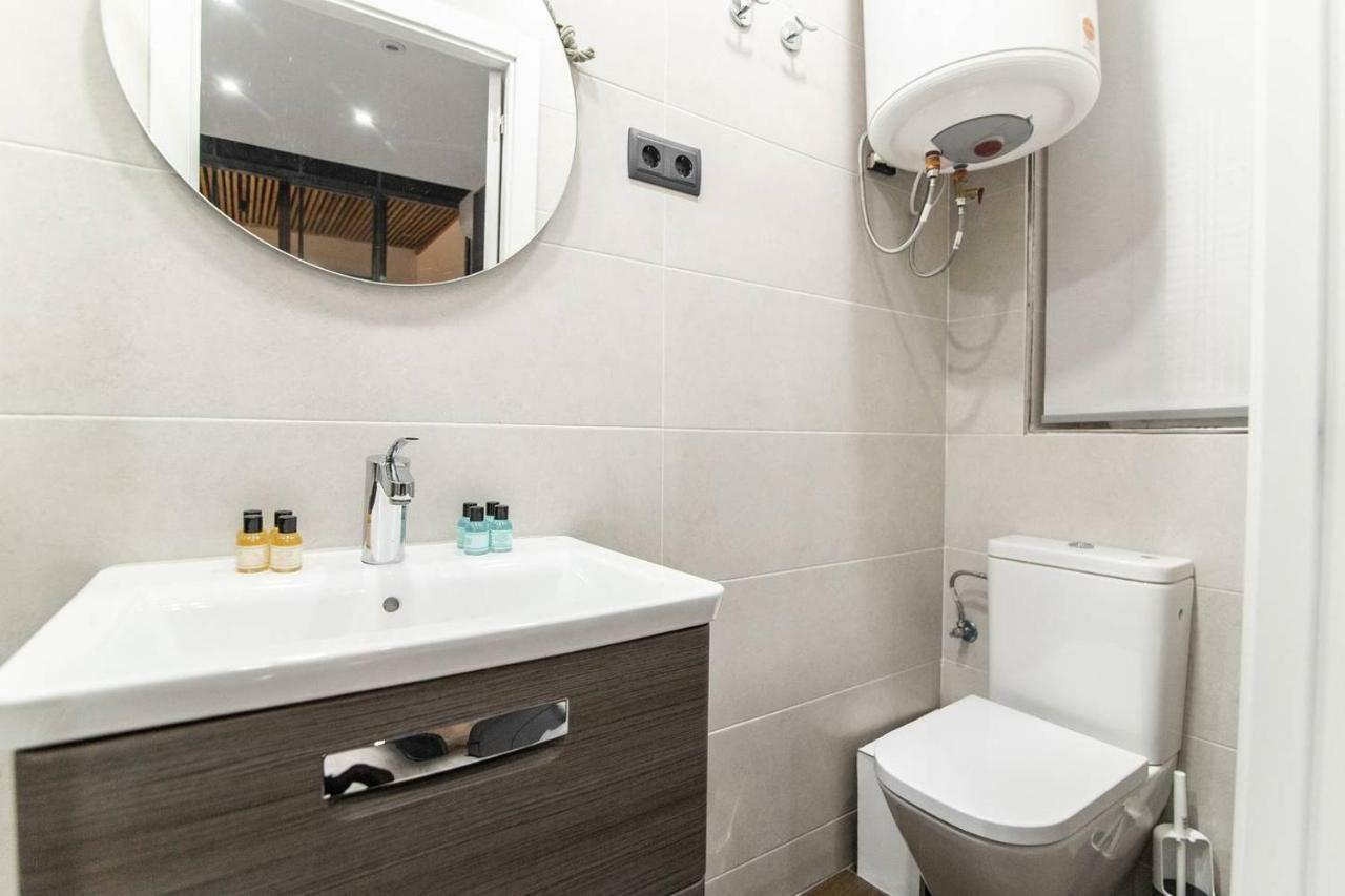 Cozy And Modern Apartment For 4 In Madrid Ngoại thất bức ảnh